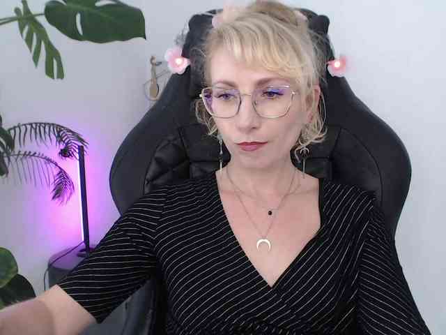 adult live sex cam CinderellaMoon