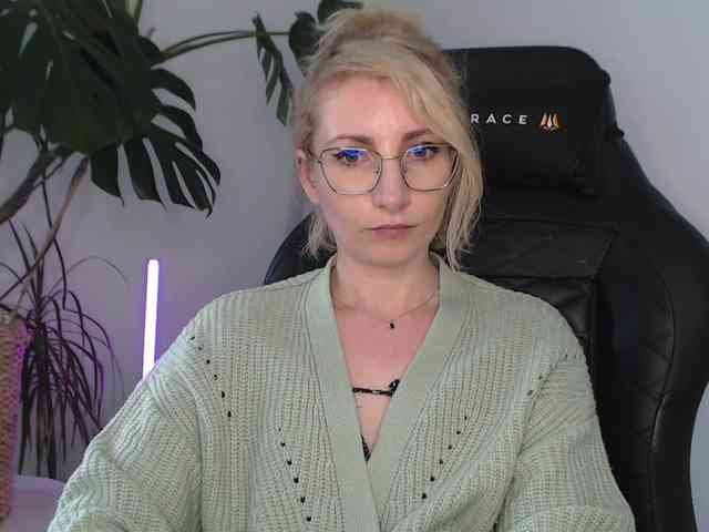 CinderellaMoon webcam