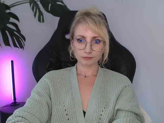 CinderellaMoon webcam