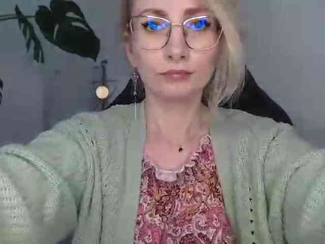 CinderellaMoon webcam