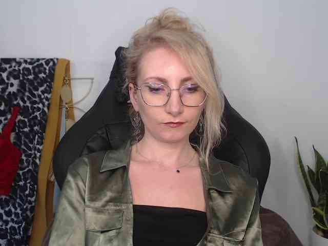 CinderellaMoon webcam