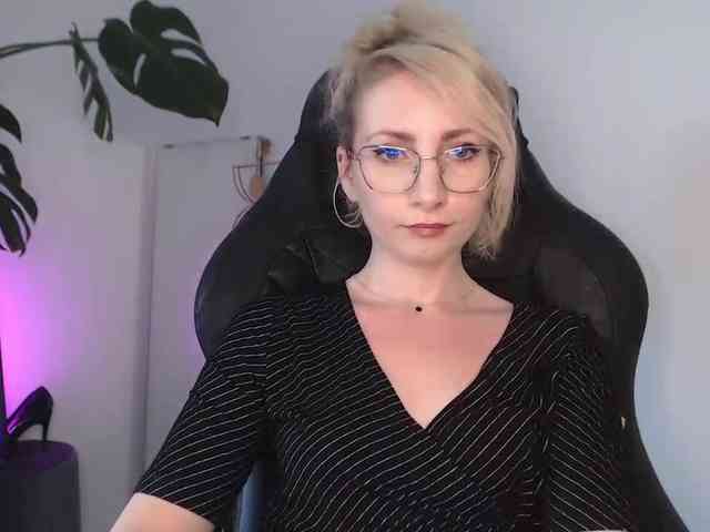 CinderellaMoon webcam