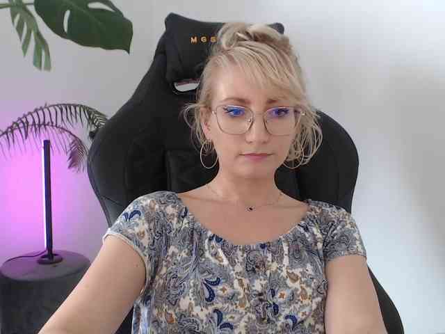 CinderellaMoon webcam