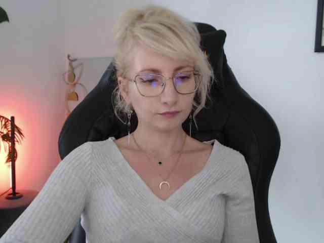 CinderellaMoon webcam