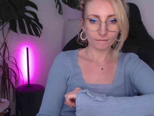 CinderellaMoon webcam