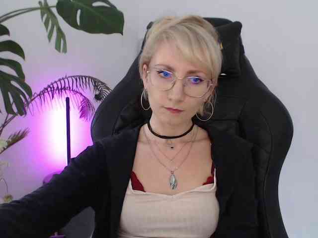 CinderellaMoon webcam