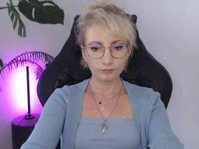 CinderellaMoon webcam