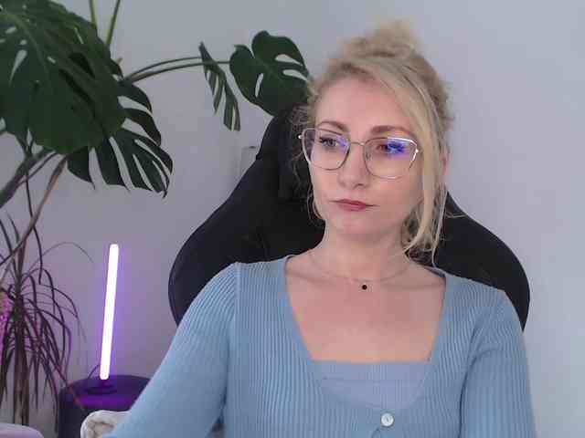 CinderellaMoon webcam