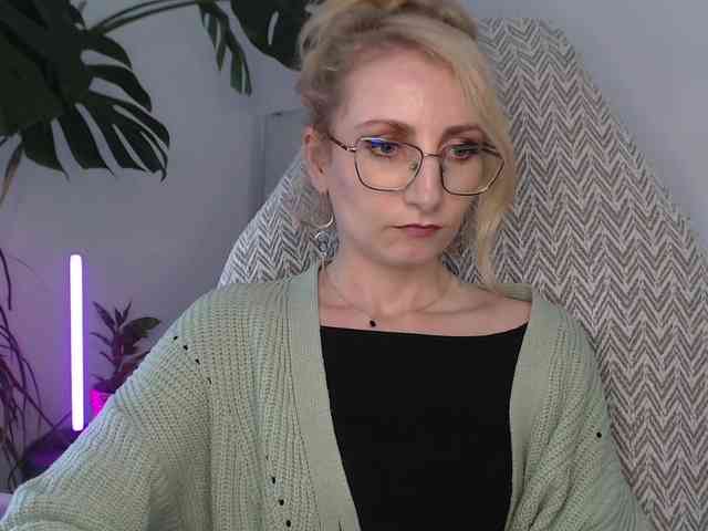 CinderellaMoon webcam