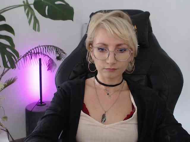 CinderellaMoon webcam