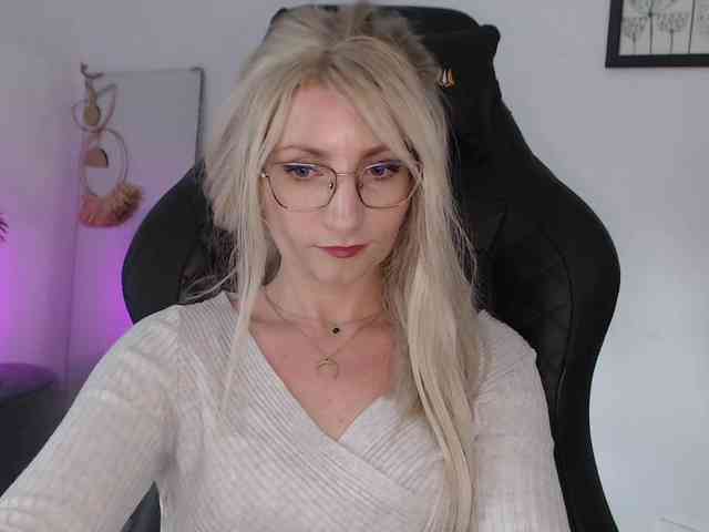 CinderellaMoon webcam