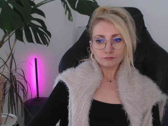 CinderellaMoon webcam