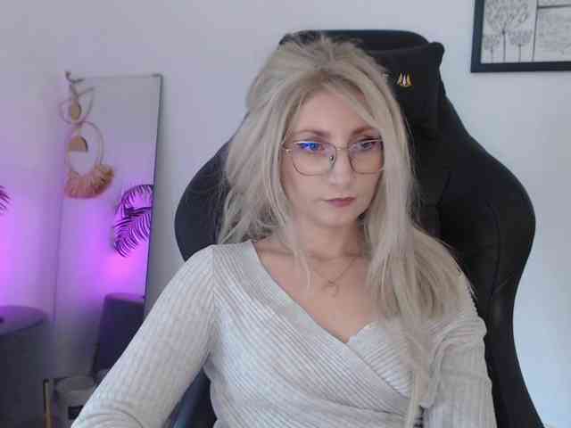 CinderellaMoon webcam