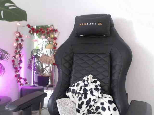 CinderellaMoon webcam