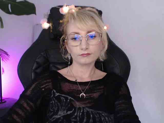 CinderellaMoon webcam