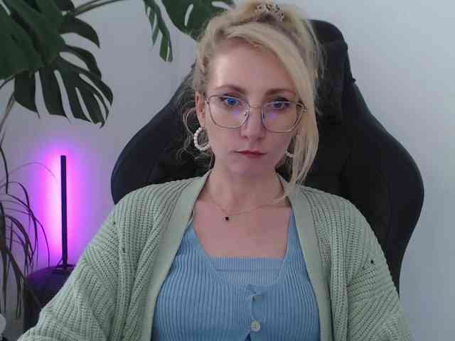 CinderellaMoon webcam