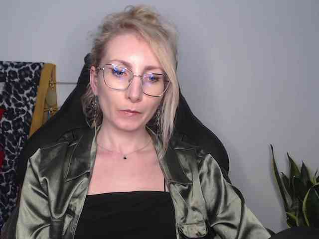 CinderellaMoon webcam