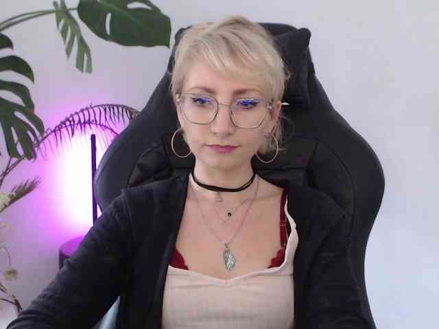 CinderellaMoon webcam