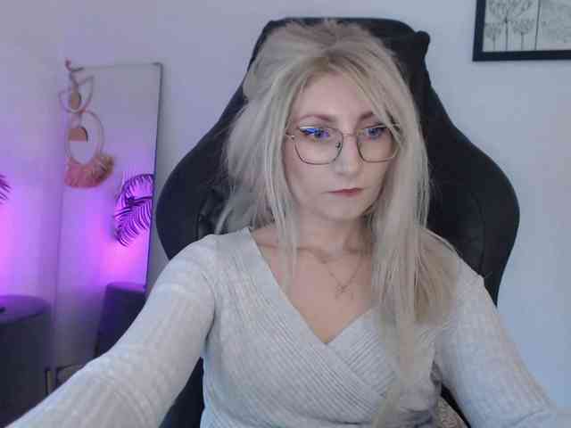 CinderellaMoon webcam