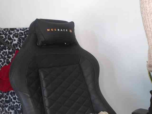 CinderellaMoon webcam