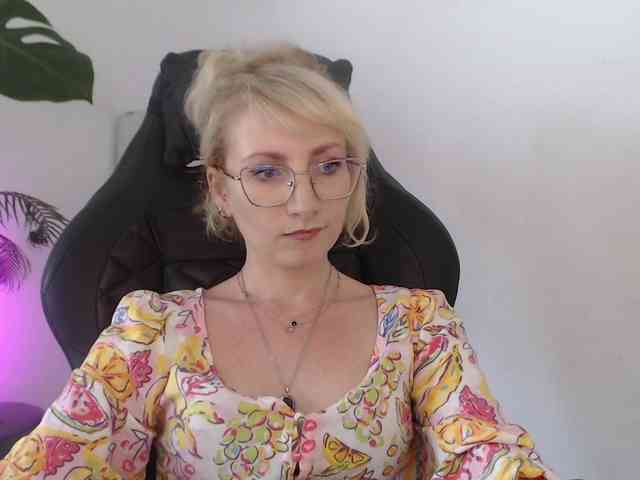CinderellaMoon webcam