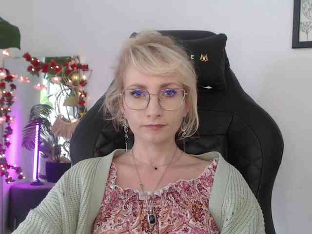 CinderellaMoon webcam