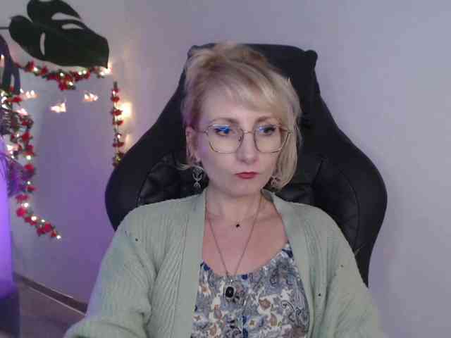 CinderellaMoon webcam