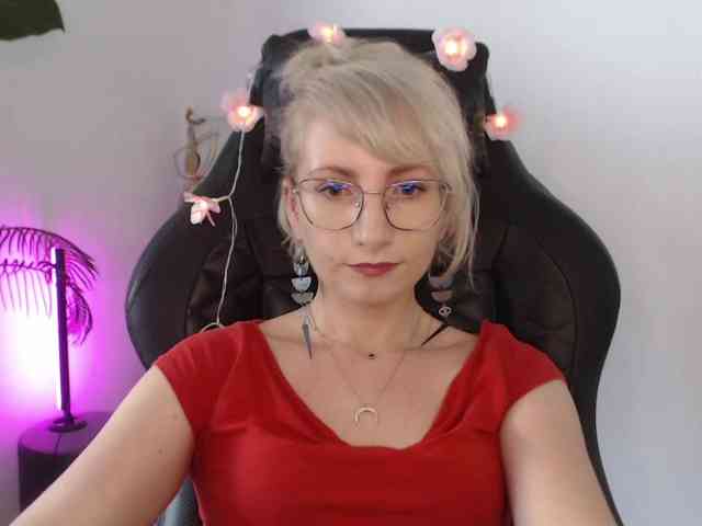 CinderellaMoon webcam