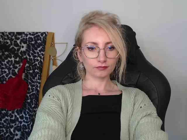 CinderellaMoon webcam