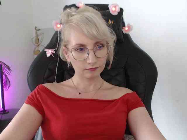 CinderellaMoon webcam