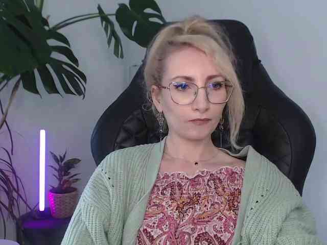 CinderellaMoon webcam