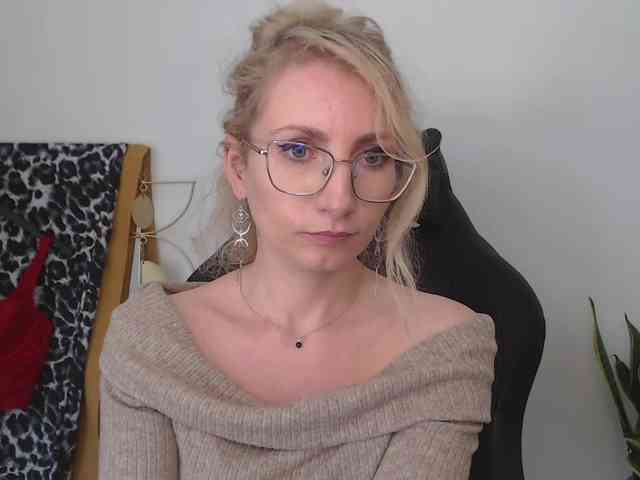 CinderellaMoon webcam