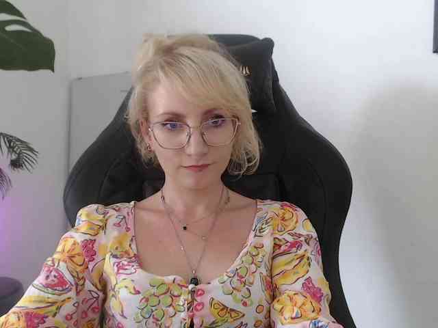 CinderellaMoon webcam