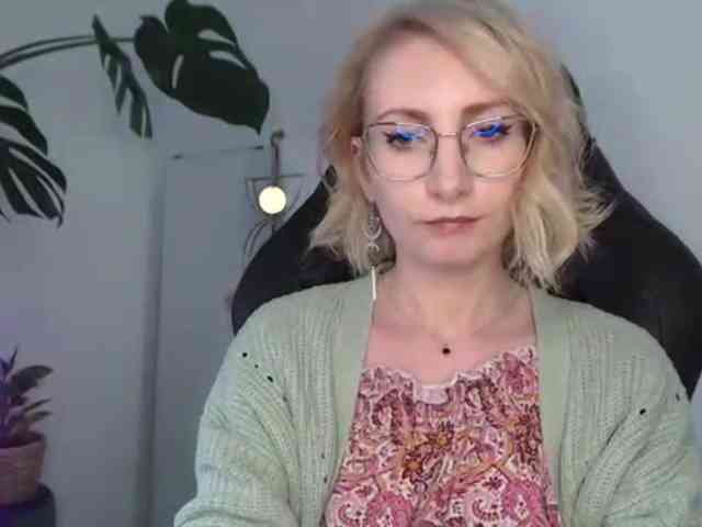 CinderellaMoon webcam