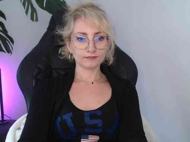 CinderellaMoon webcam