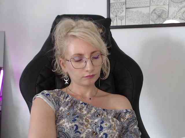 Model: CinderellaMoon