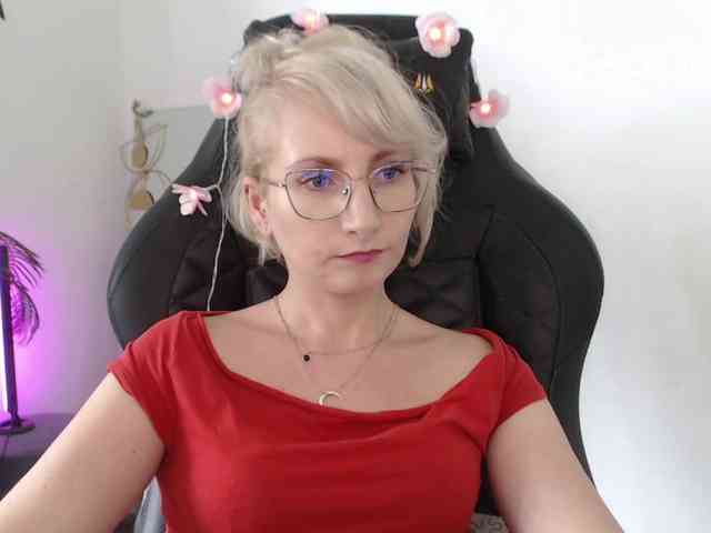 CinderellaMoon webcam