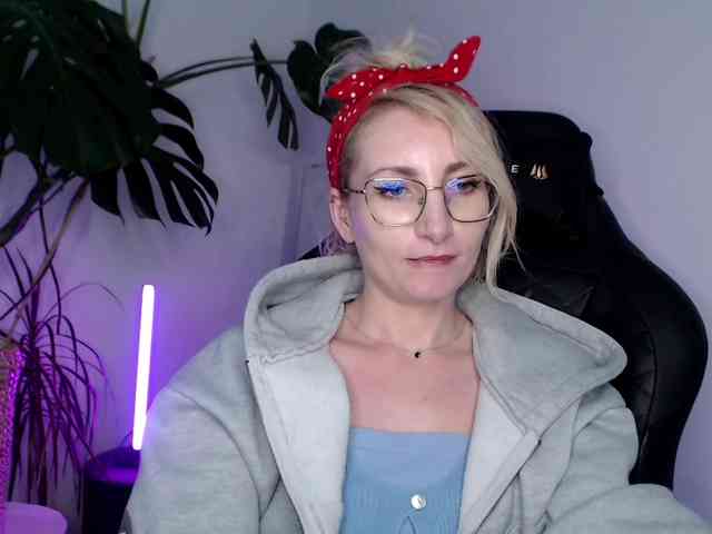 CinderellaMoon webcam