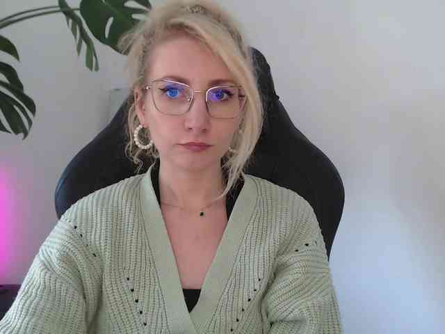 CinderellaMoon webcam