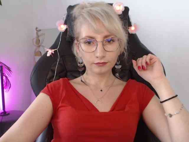 CinderellaMoon webcam