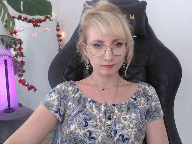 CinderellaMoon webcam