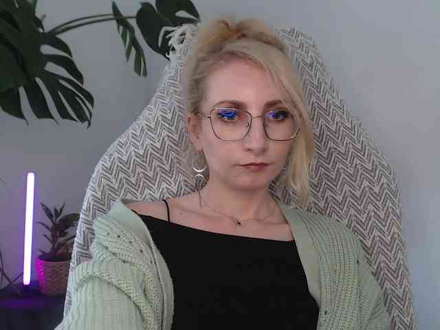 CinderellaMoon webcam