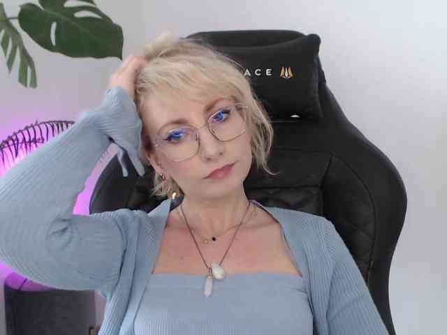 CinderellaMoon webcam