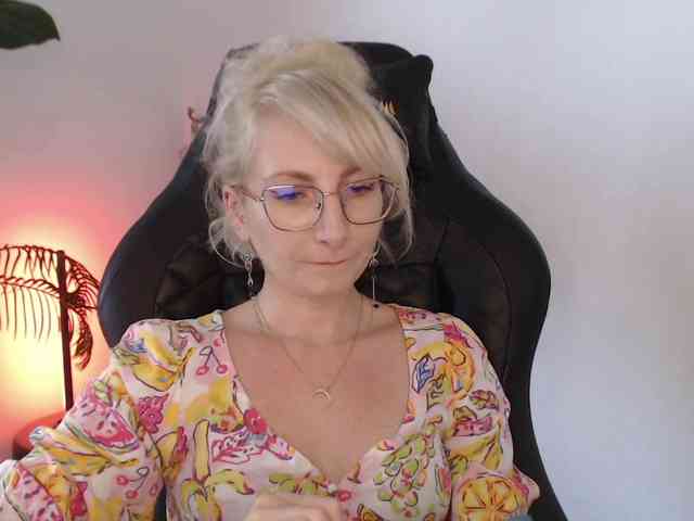 CinderellaMoon webcam