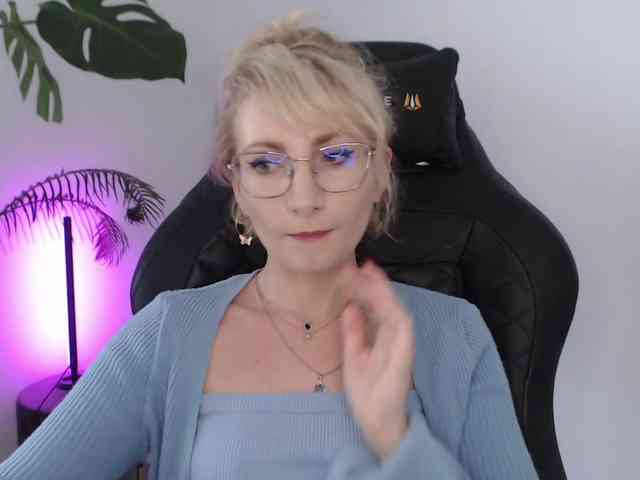 CinderellaMoon webcam