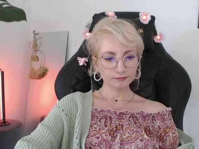 CinderellaMoon webcam