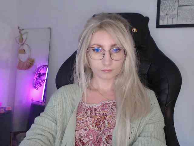 CinderellaMoon webcam