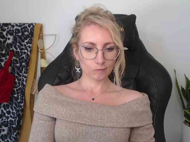 CinderellaMoon webcam