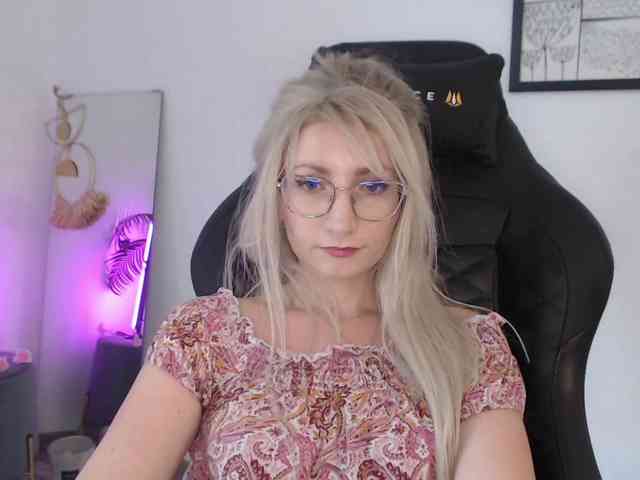 CinderellaMoon webcam