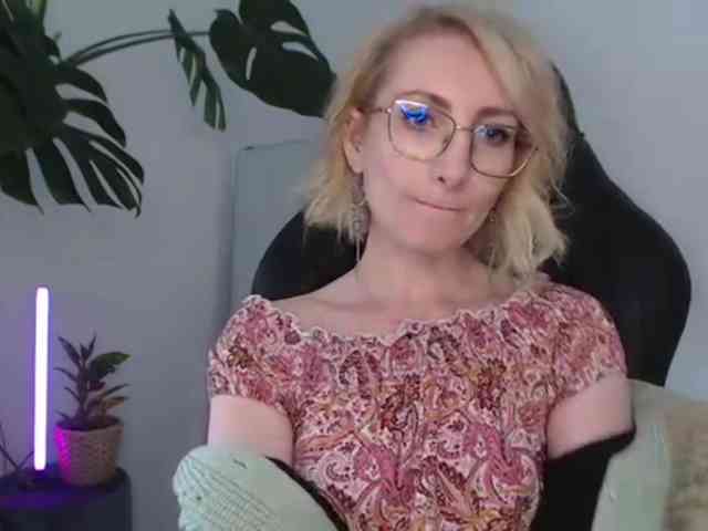 CinderellaMoon webcam